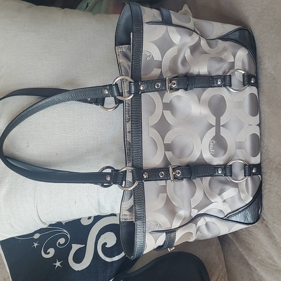 Coach tote - Picture 2 of 11